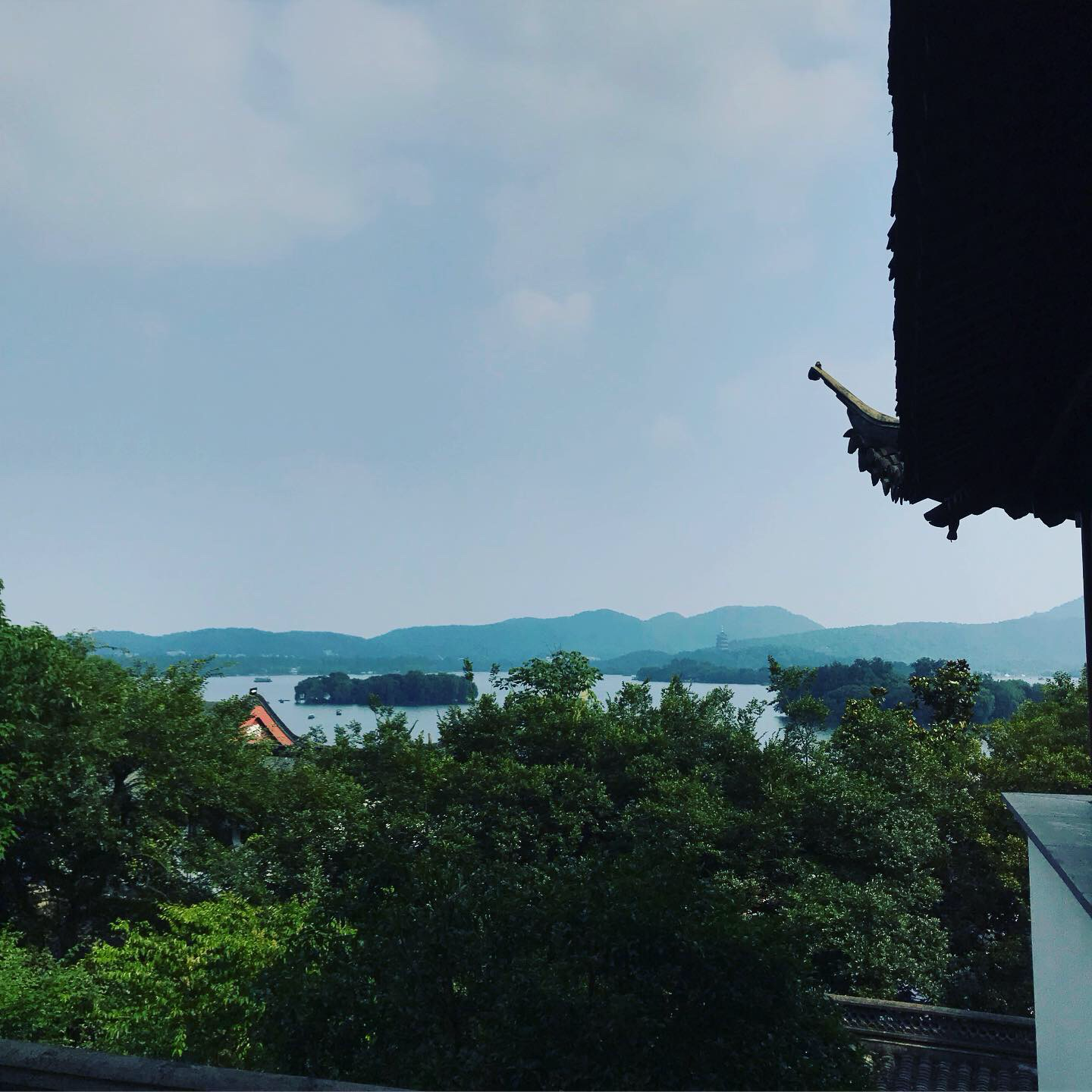 A distant view of West Lake from Gushan
